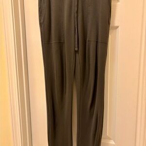 Olive Green Lou & Grey Signaturesoft Sweatpants Pants with Pockets